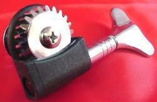 BLACK AND CHROME BASS GUITAR MACHINEHEADS 2+2 no screws TUNERS