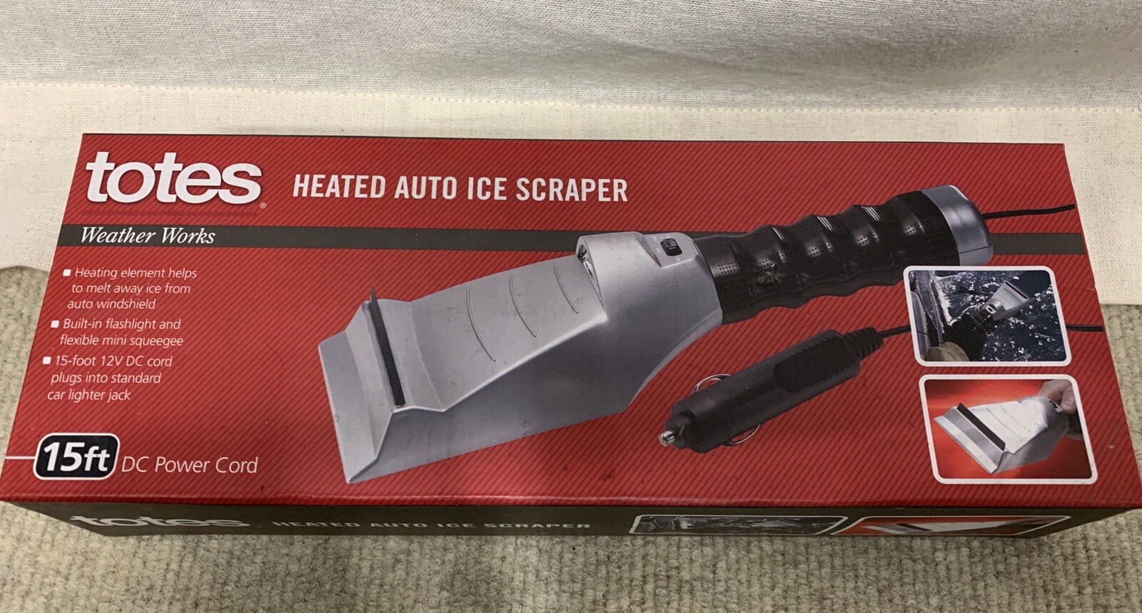 TOTES Heated Ice Scraper With Built In Flashlight, 12V.