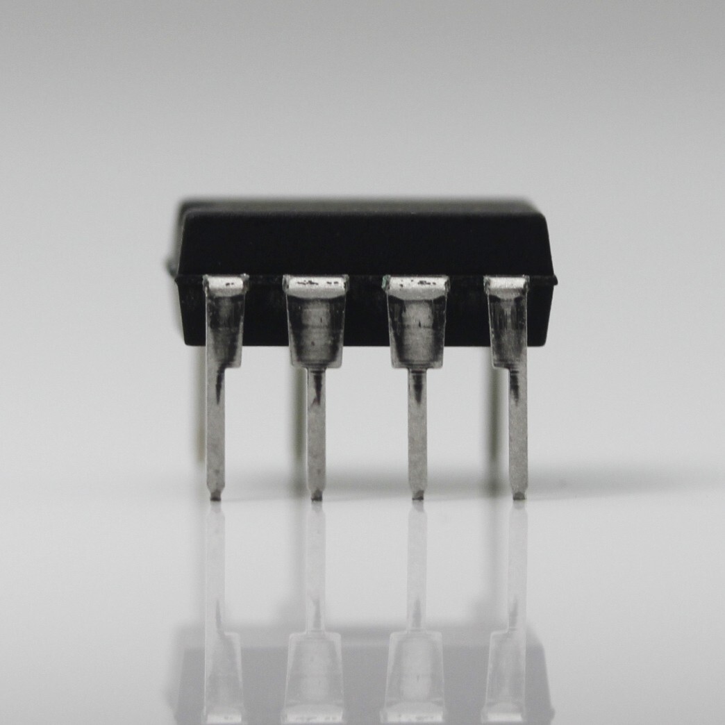 OEM New PWM Controller Coolset IC Cur-mode Infineon Integrated Circuit ICE2A265Z