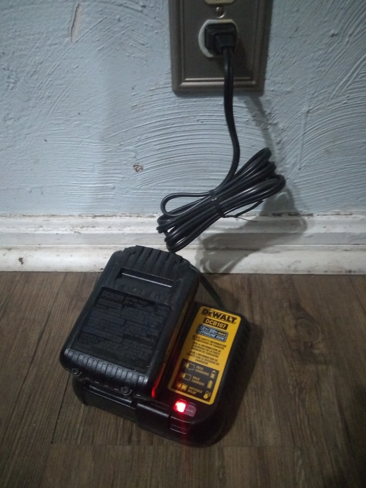 DeWalt 20v Drill And Battery Bag Set