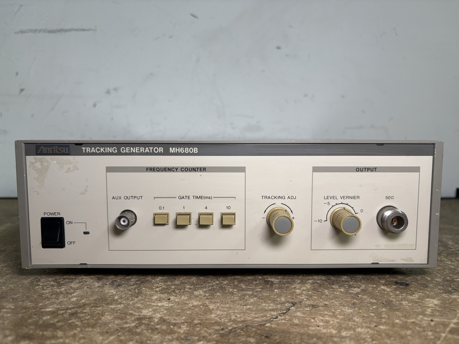 Anritsu MH680B Tracking Generator