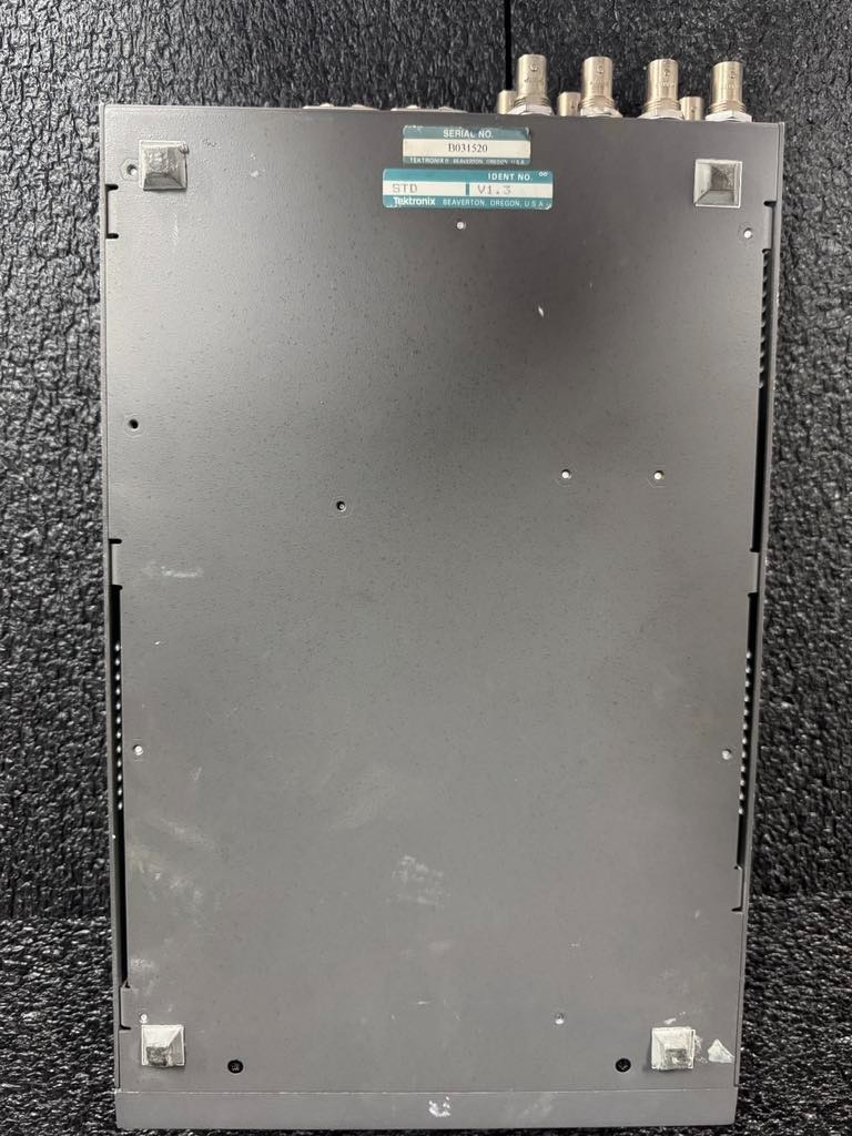 Tektronix TSG131A Multiformat Signal Generator