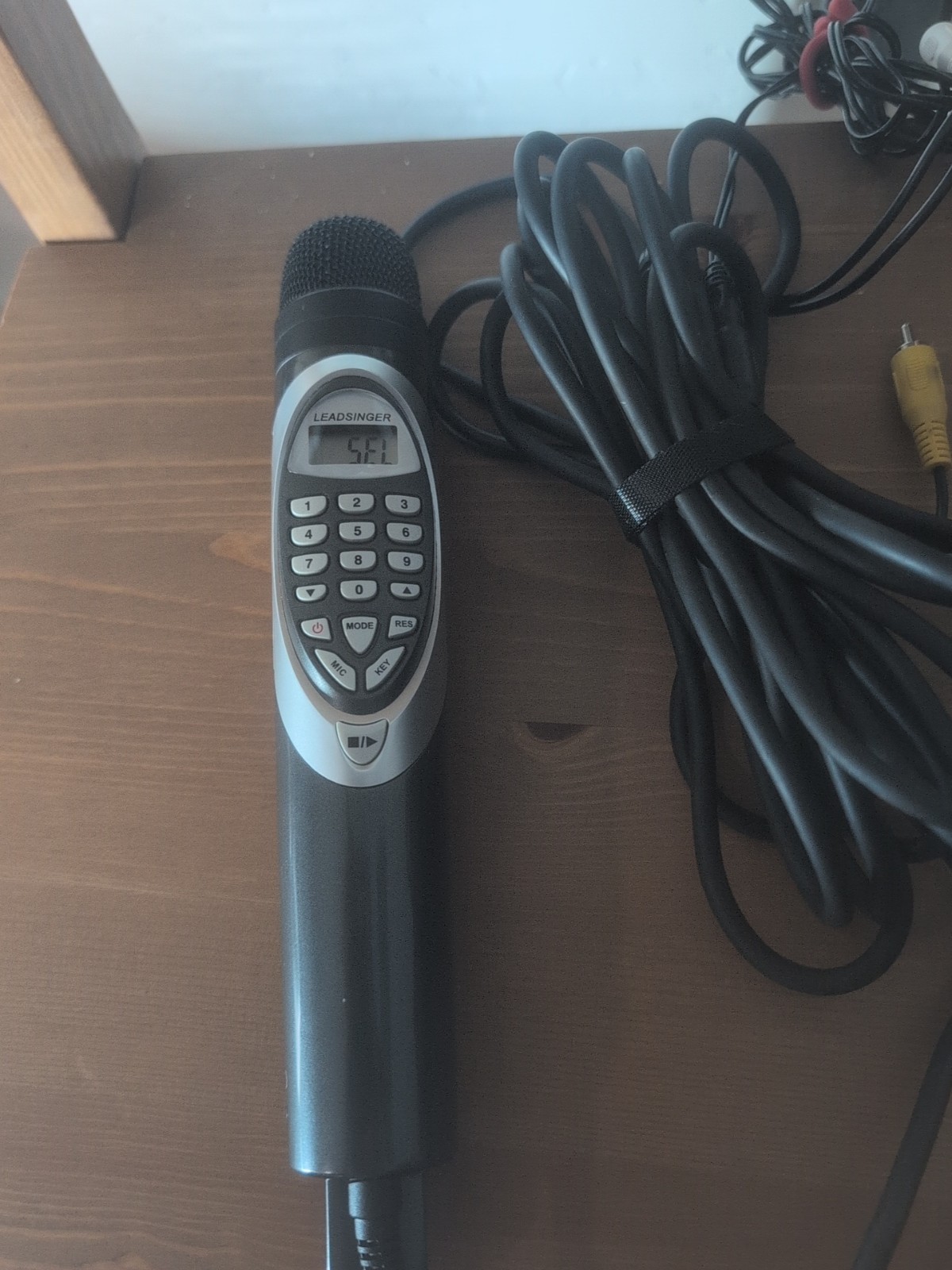 LEADSINGER LS-3700W Karaoke Microphone With Music Cartridge 300 Songs