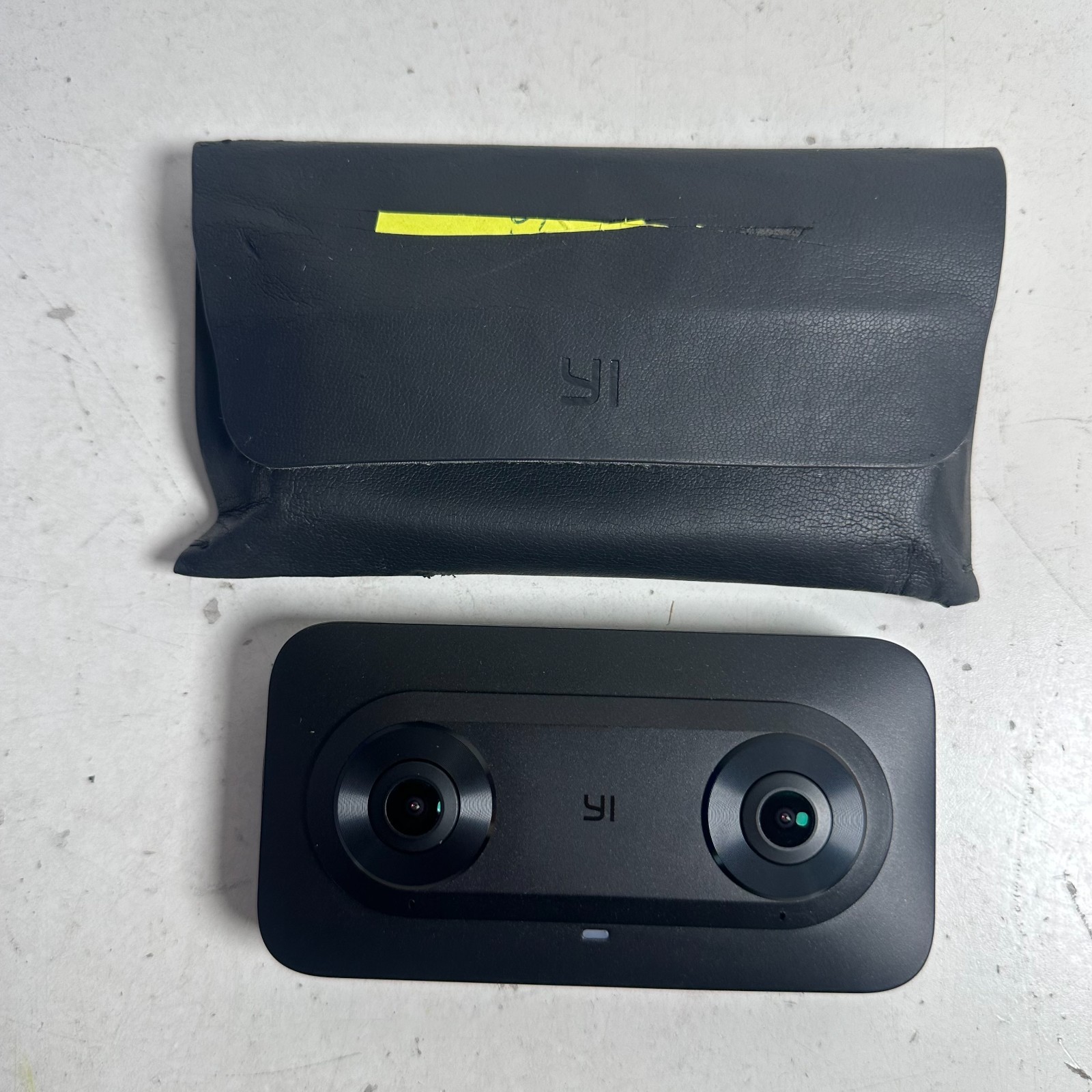 YI Horizon VR180 2.2" Touch Screen USB-C Compact Live Video Streaming Camera