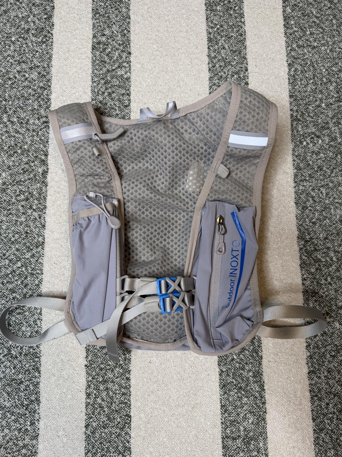INOXTO Hydration Backpack Gray One Size Lightweight Hiking Pack Water Bladder