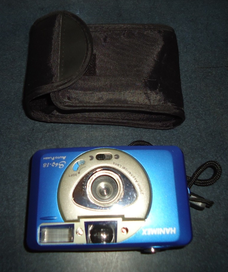 Hanimex SW-18 35mm Compact Retro Film Camera Flash
