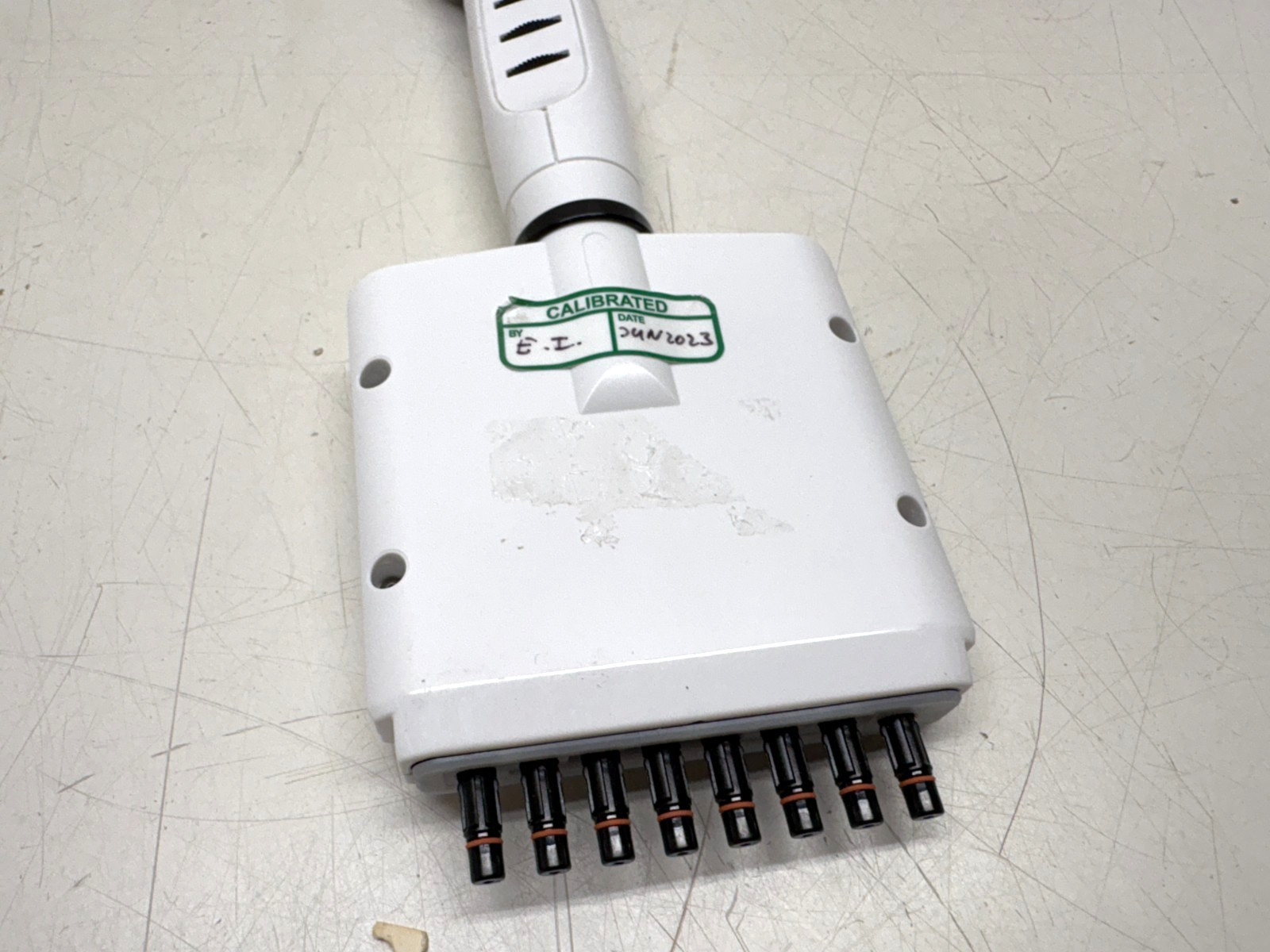 Integra Evolve 8-Channel 20-200µL Adjustable Multichannel Pipette