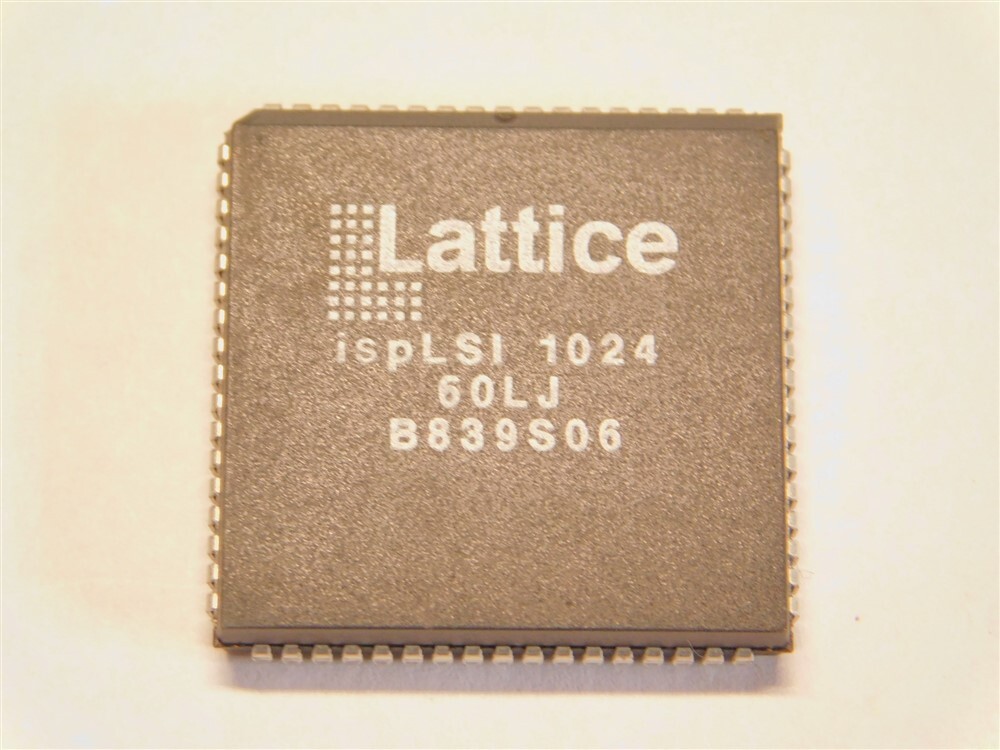 Lattice ispLSI1024-60LJ In-System Programmable High Density PLD IC