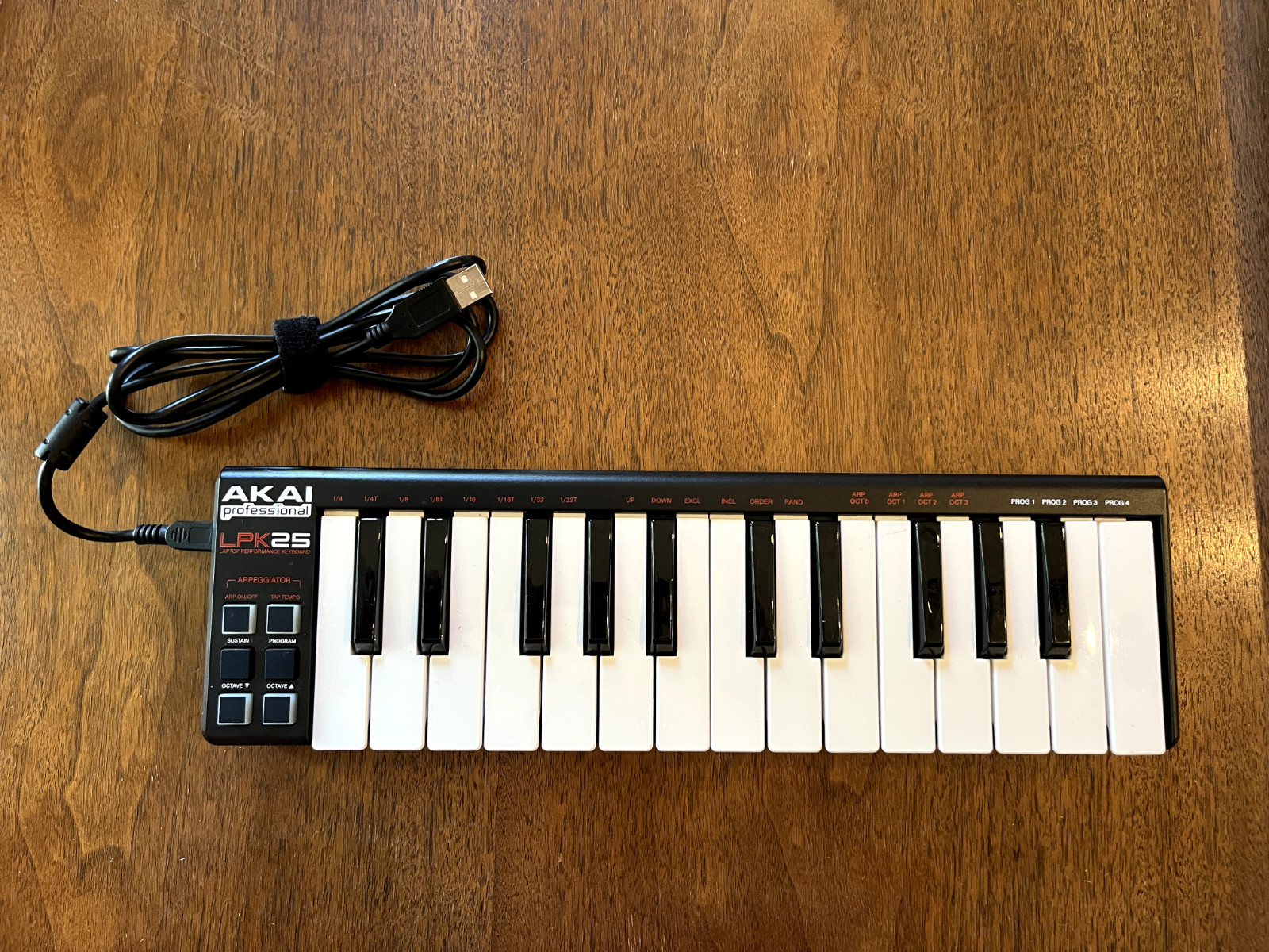 Akai Professional LPK25 MK2 25-Key USB-MIDI Keyboard Controller