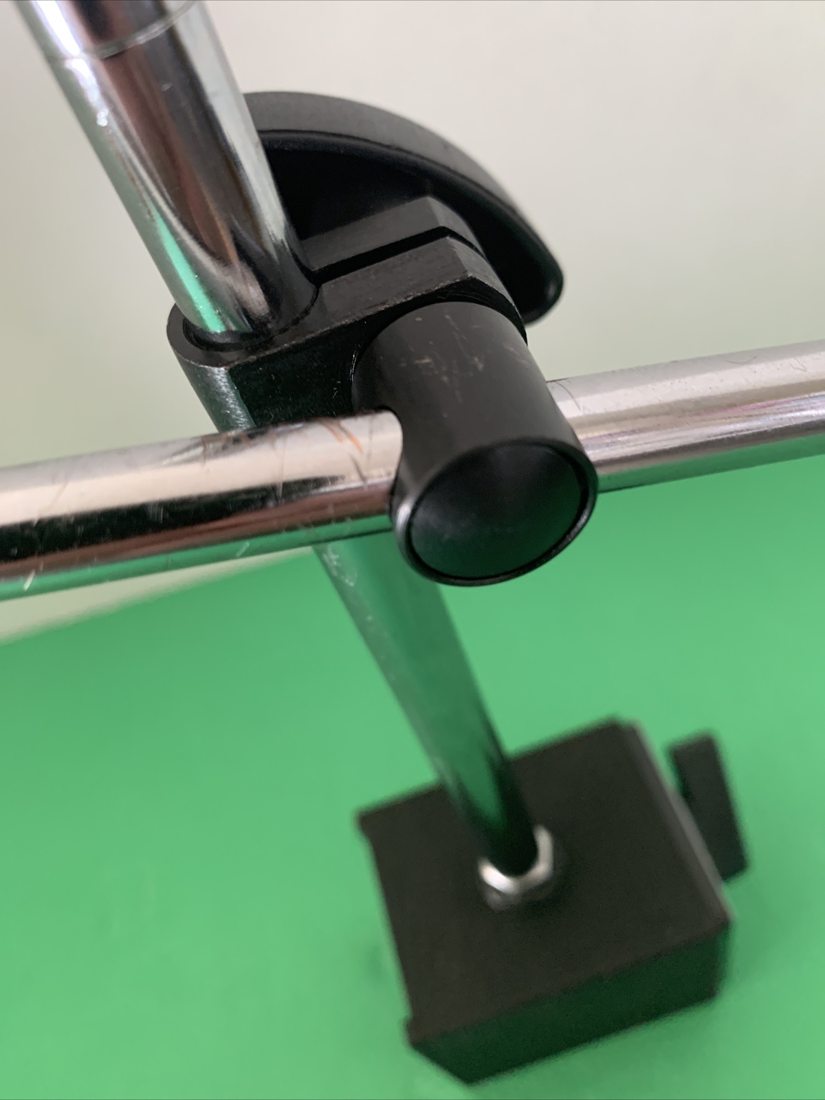 CEN-TECH MAGNETIC BASE