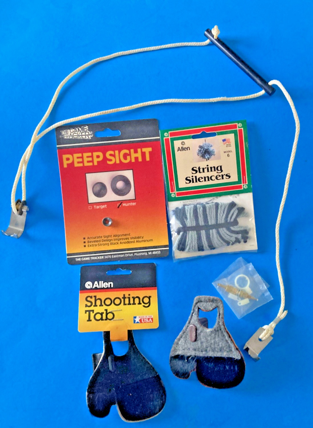 VTG LOT NOS TRAD ARCHERY VINTAGE ALLEN SHOOTING TAB COBRA STRINGER GAME TRACKER