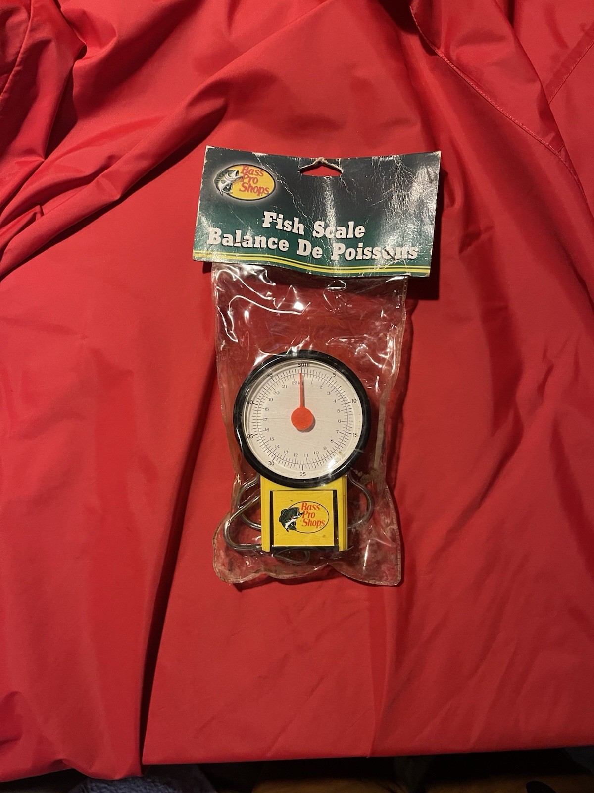 Bass Pro Shops, New,  50 pound Bass Fishing Scale with Built in Tape Measure
