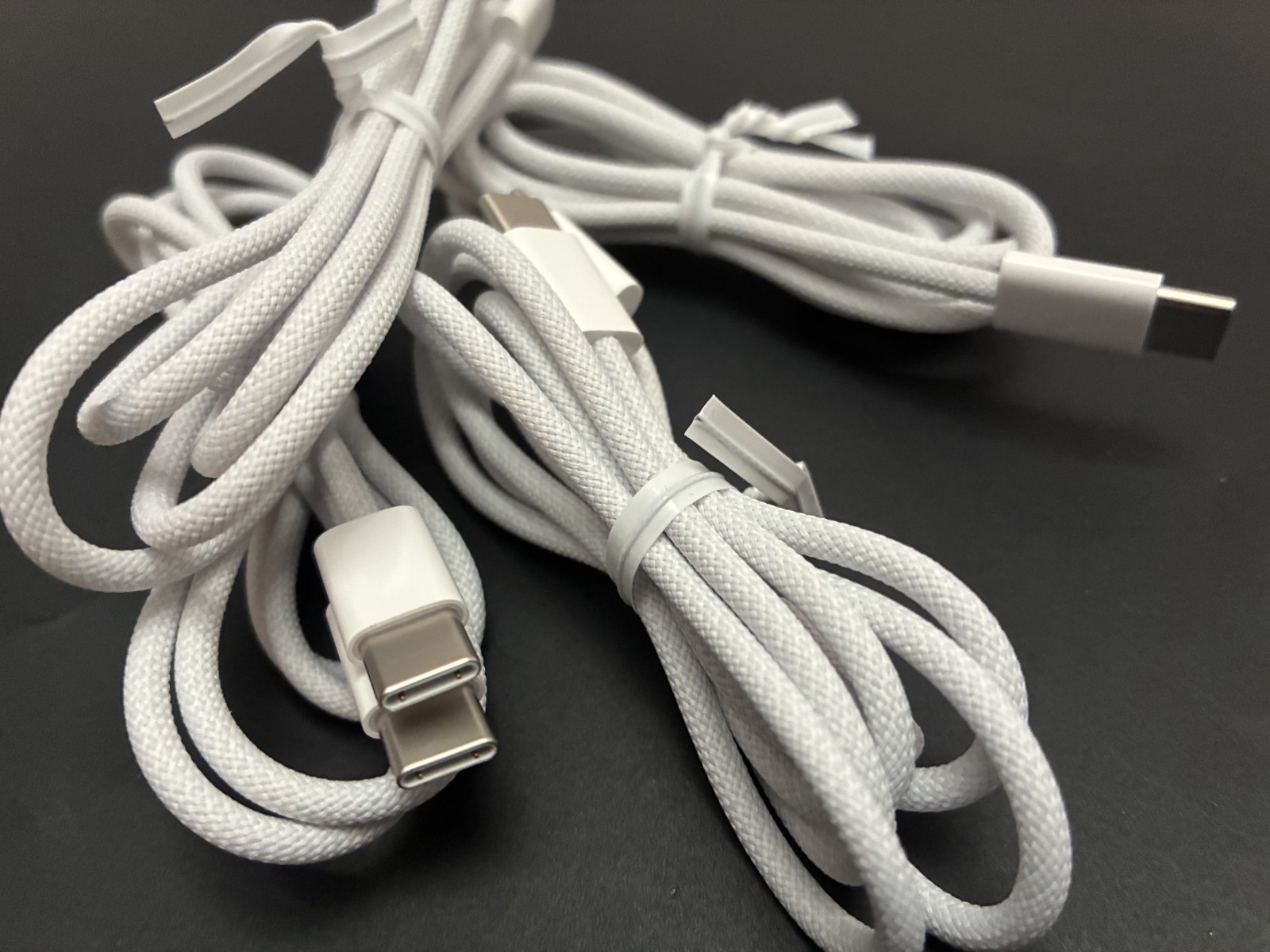4 x Apple Braided USB-C to USB-C  Fast Charge Cable iPhone 17, 17 Pro Max