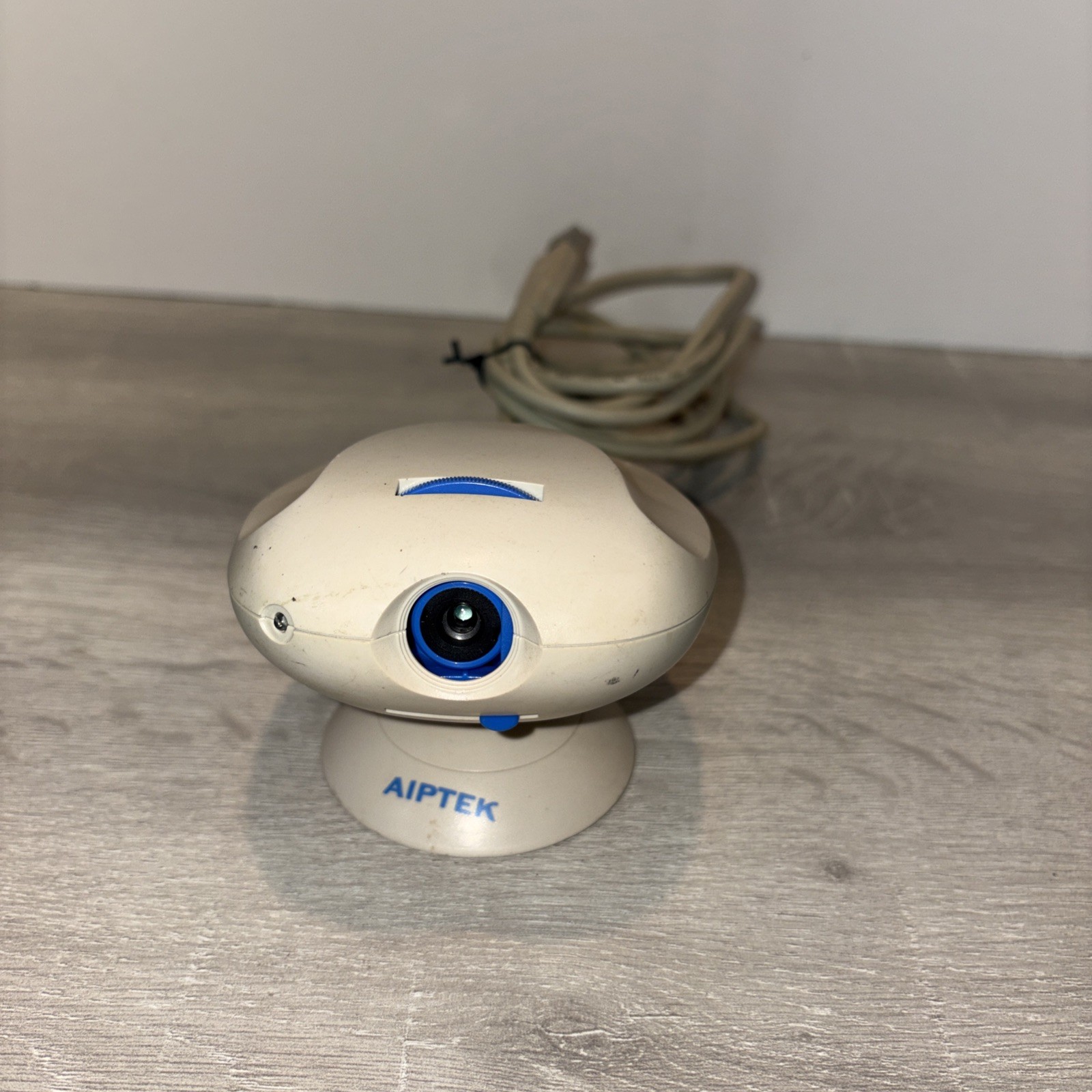 AIPTEK Model APC300 USB Webcam