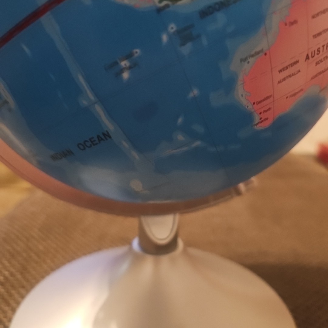 Light-up World Globe Table Lamp Nightlight 13"Diameter - Works