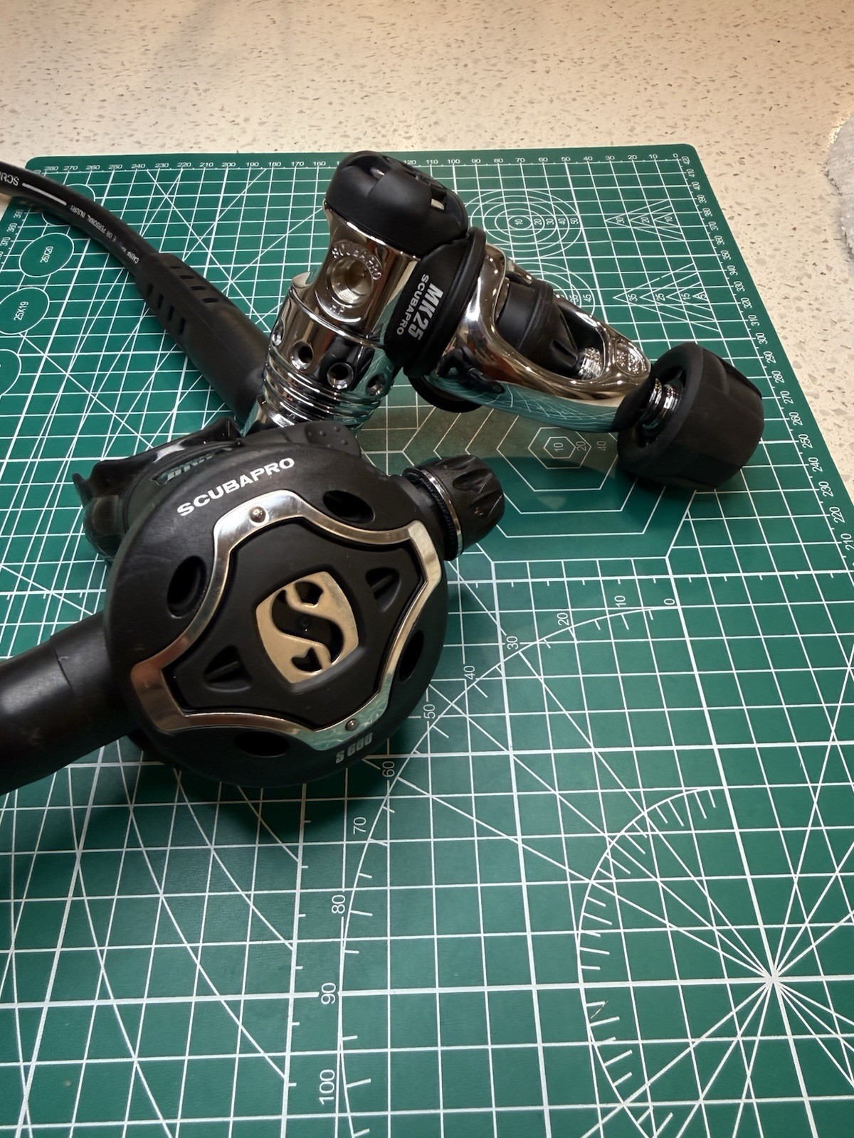 Scubapro Mk25/S600 Scuba Diving Regulator- Yoke - MINT CONDITION