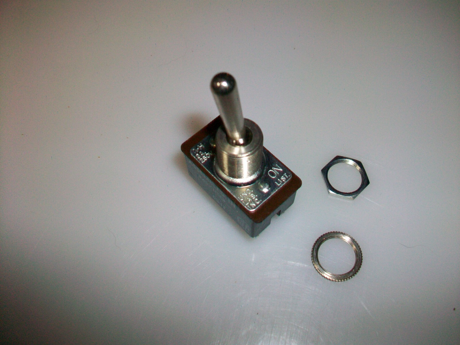 CROUSE-HINDS TOGGLE SWITCH   DPDT    P/N 81027 CE.