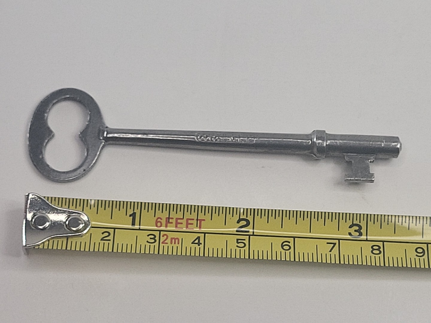 Vintage R&E Mfg Co Skeleton Key Solid Steel