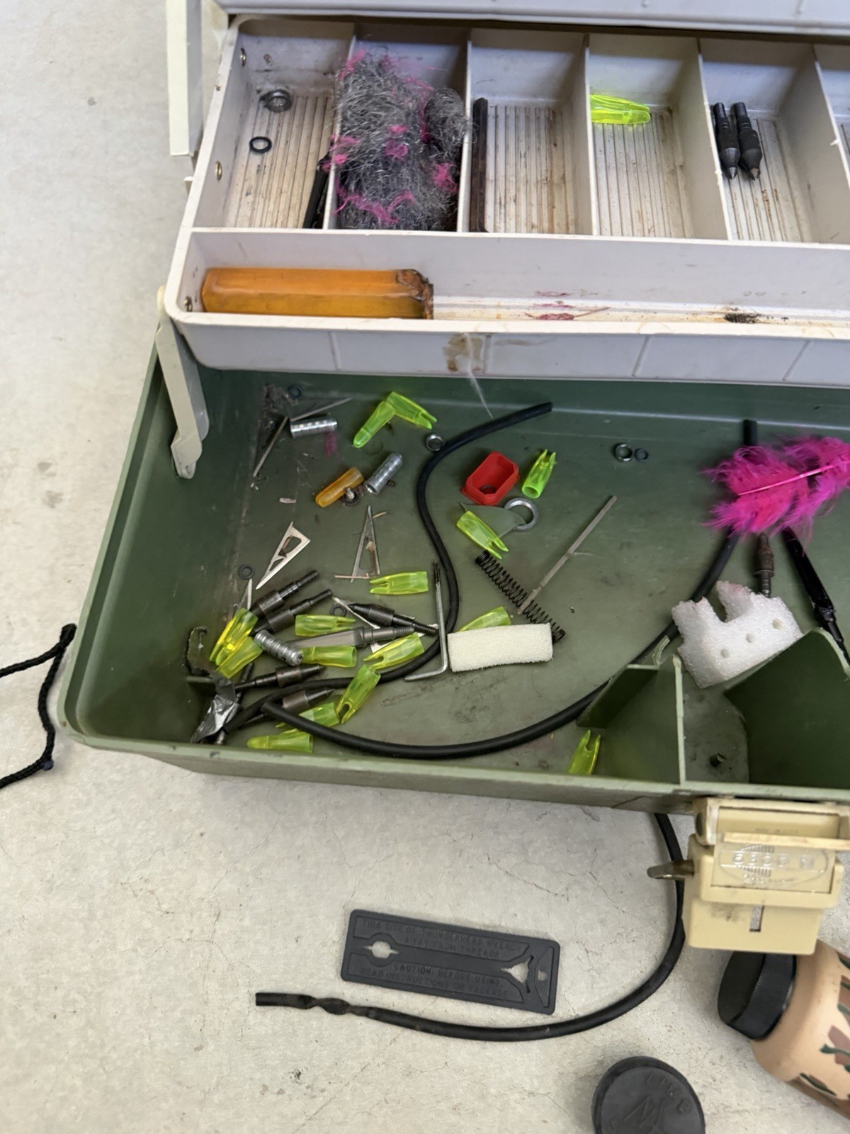used archery accessories lot, Box Not Included