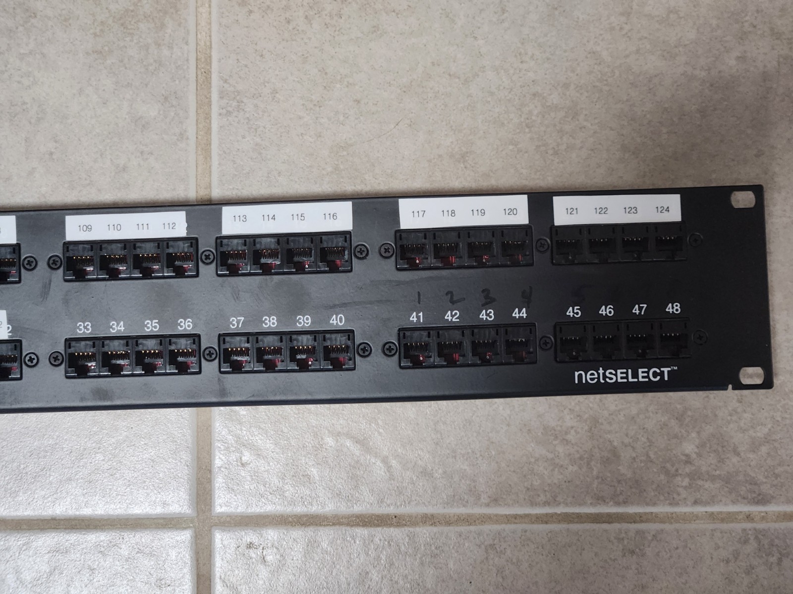NETSELECT 48 PORT RACK MOUNT PATCH PANEL NETWORKING CAT5 CAT5E CAT6 BLACK