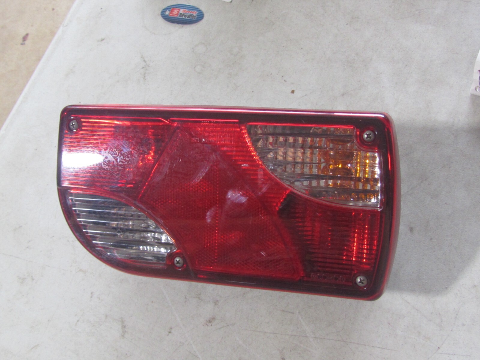 NEW GENUINE OEM JLG 1001091716 TAILLIGHT RIGHT HAND