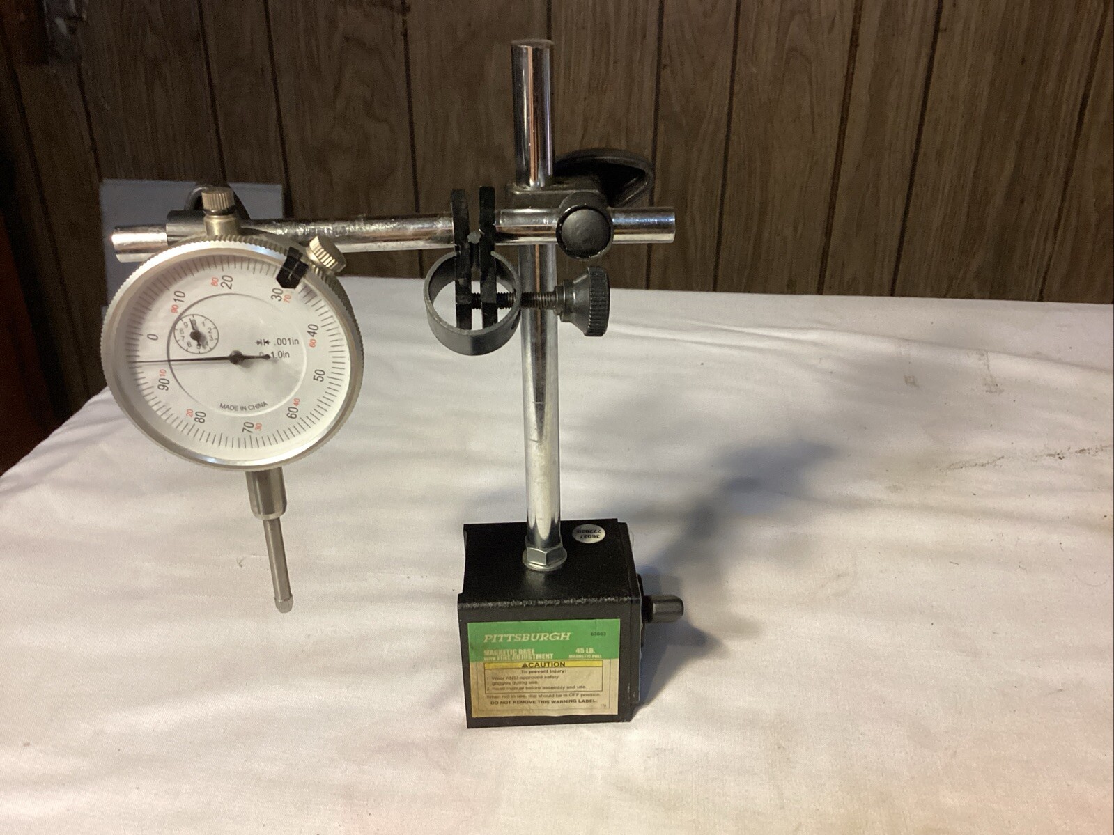 Pittsburgh Dial Indicator Magnetic Base 45lb pull, 5645