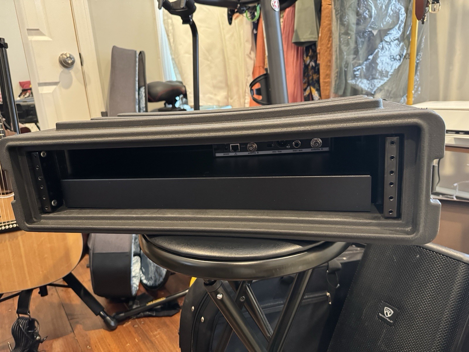 On-Stage Stands RDLS1000 1U Locking Rack Drawer (Shallow)