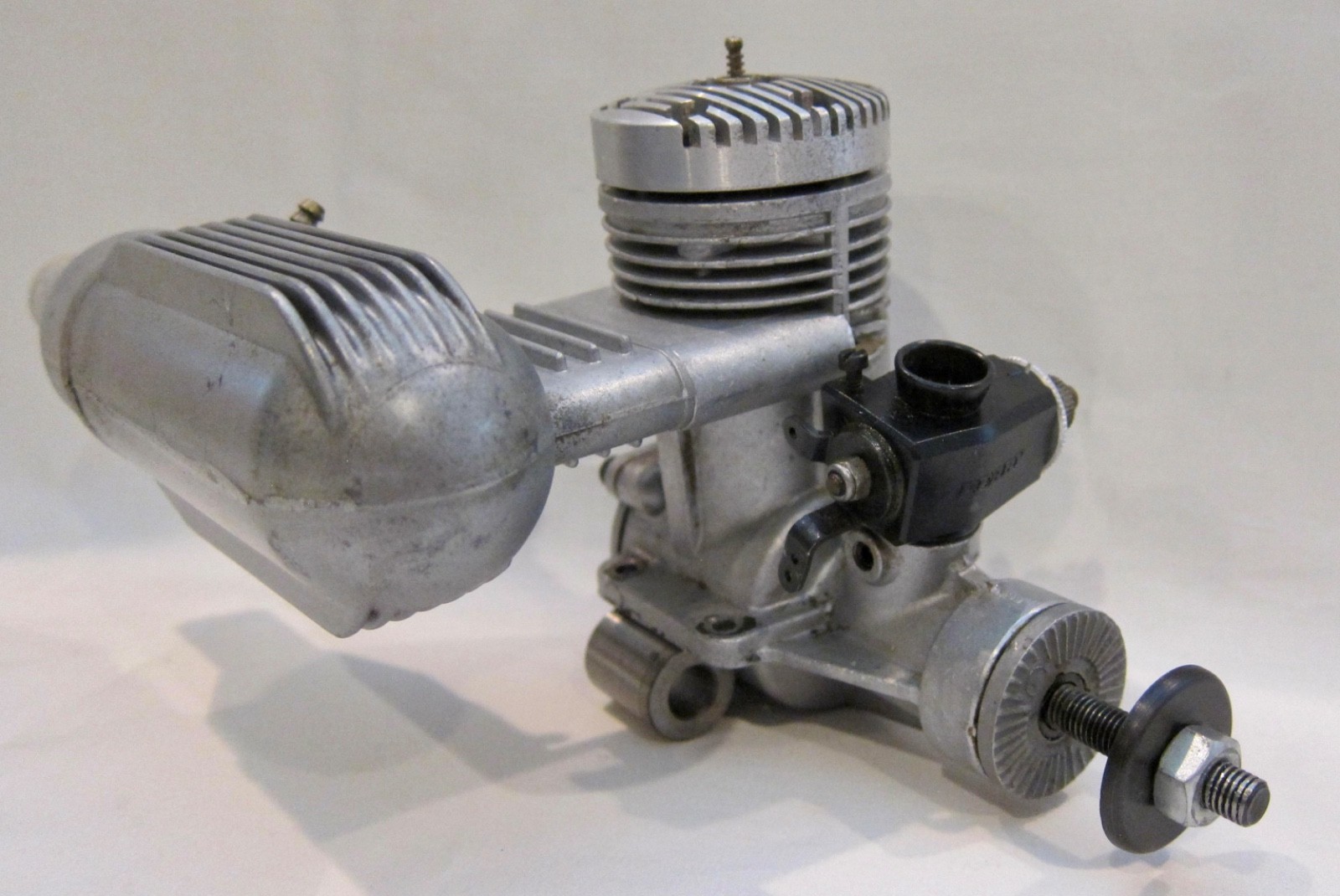 K&B 61 R/C Model Airplane Engine with Muffler