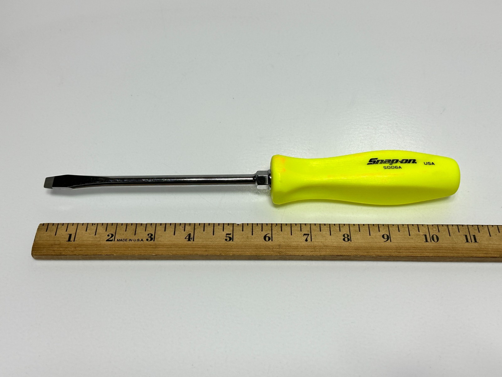 Snap-On USA SDD6 5/16 X 6” HI VIZ Yellow Flat Slotted Hard Handle Screwdriver