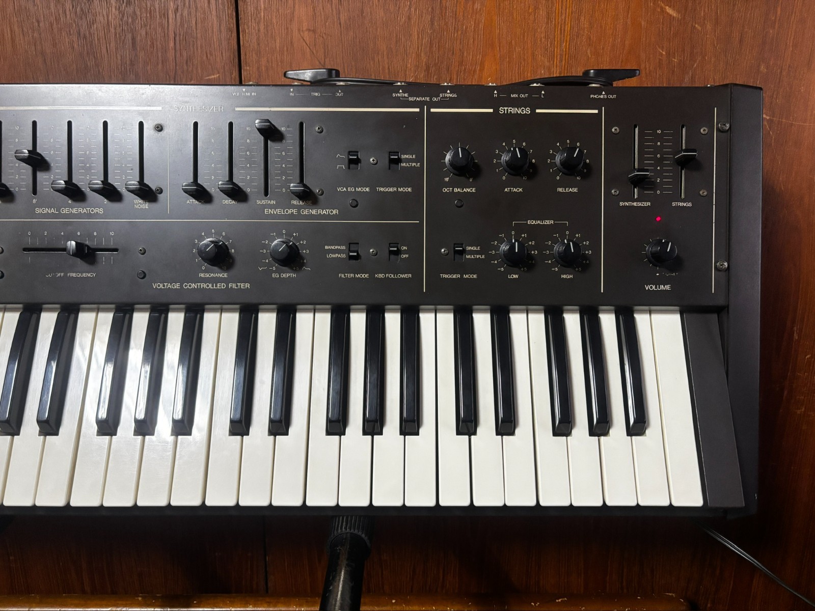 Korg Delta DL-50 Analog semi-poly synth/string keyboard