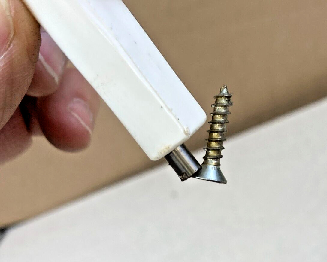 5 Inch Pocket Level With Magnetic Tip ~ Used