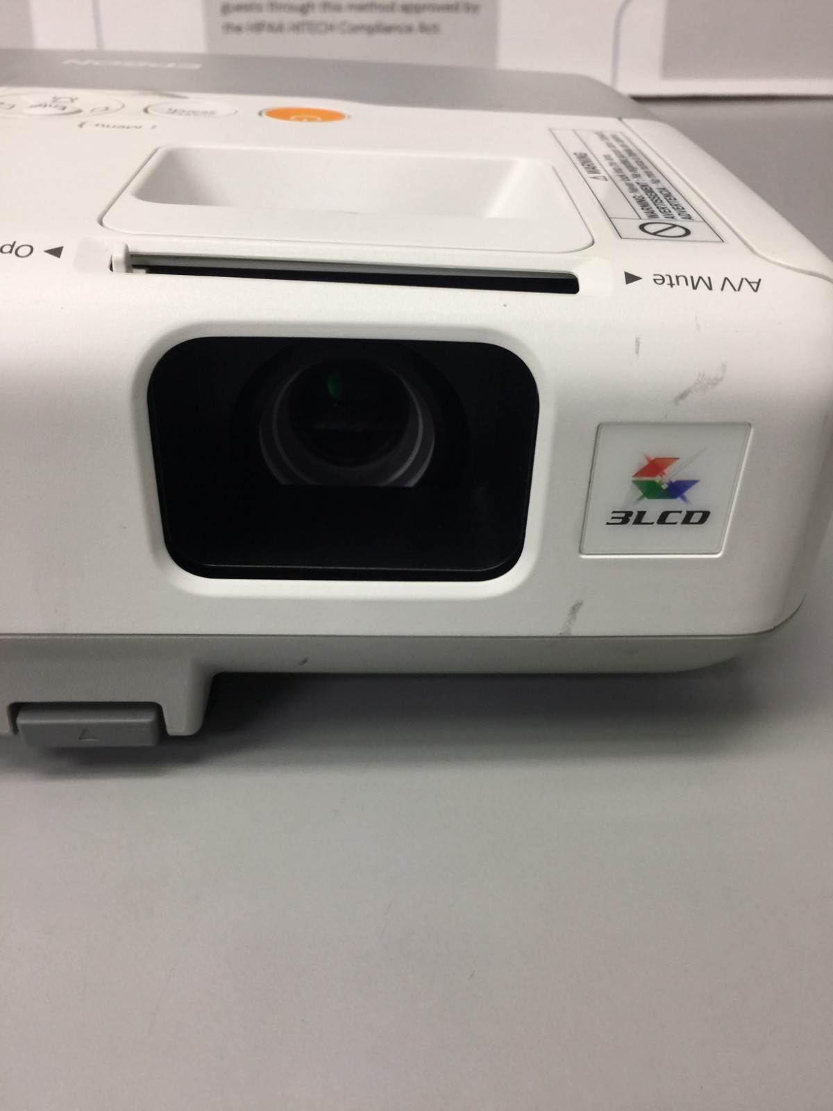 Epson PowerLite 92 LCD Projector model:H381A !!! TESTED!!!#624 LAMP HOURS LEFT !