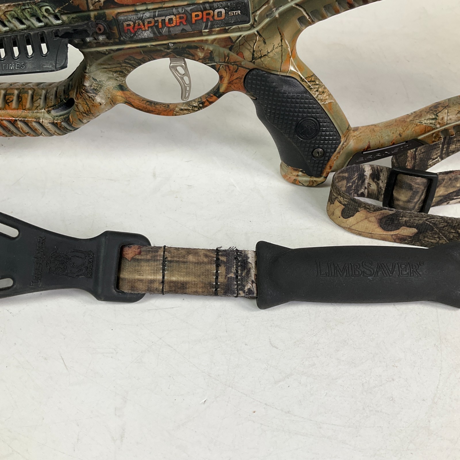 Barnett Raptor Pro STR Crossbow Camouflage with 4x32 Scope