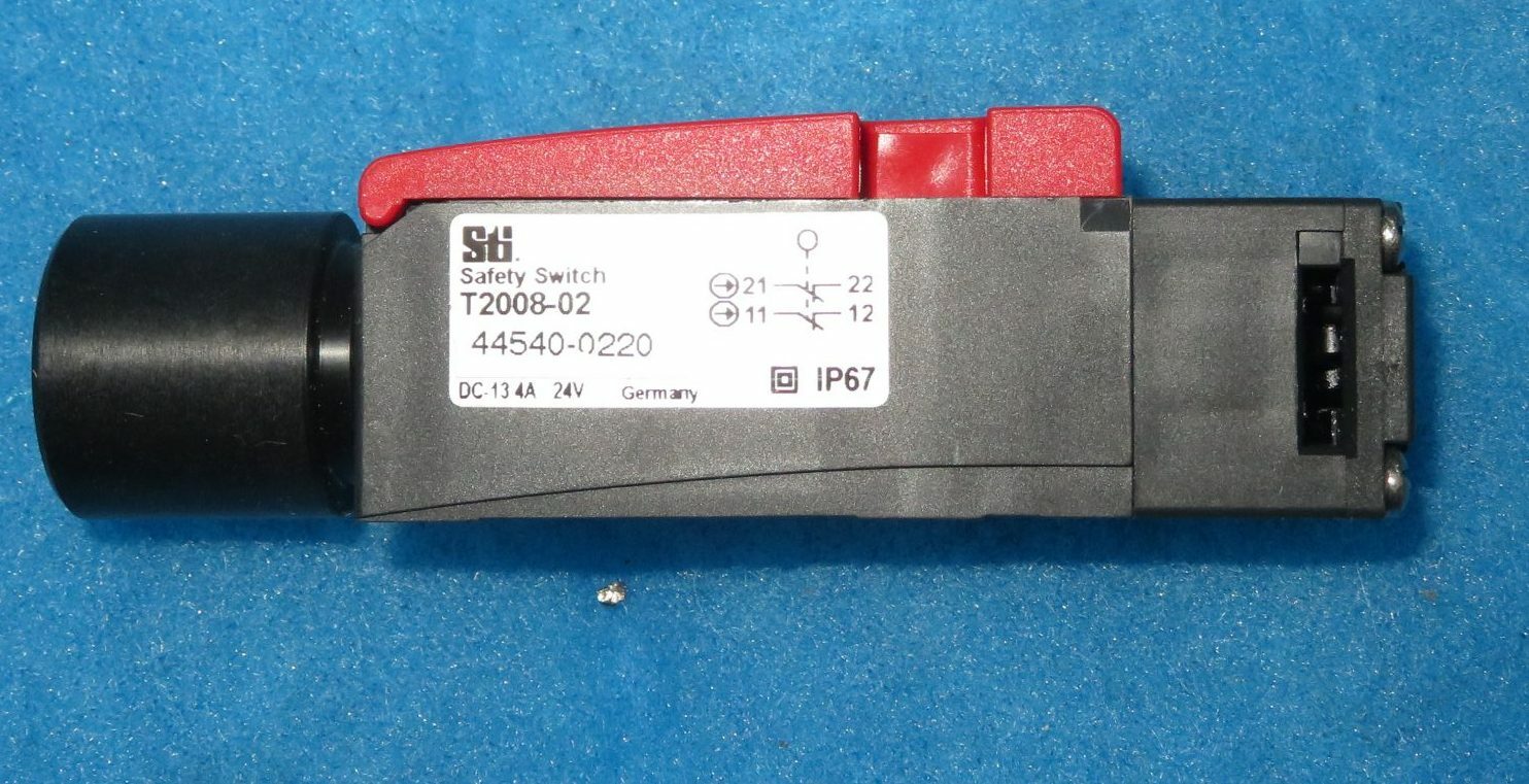 NIB Omron T2008-02TRM 44540-0220 Safety Switch + 1 Year Warranty
