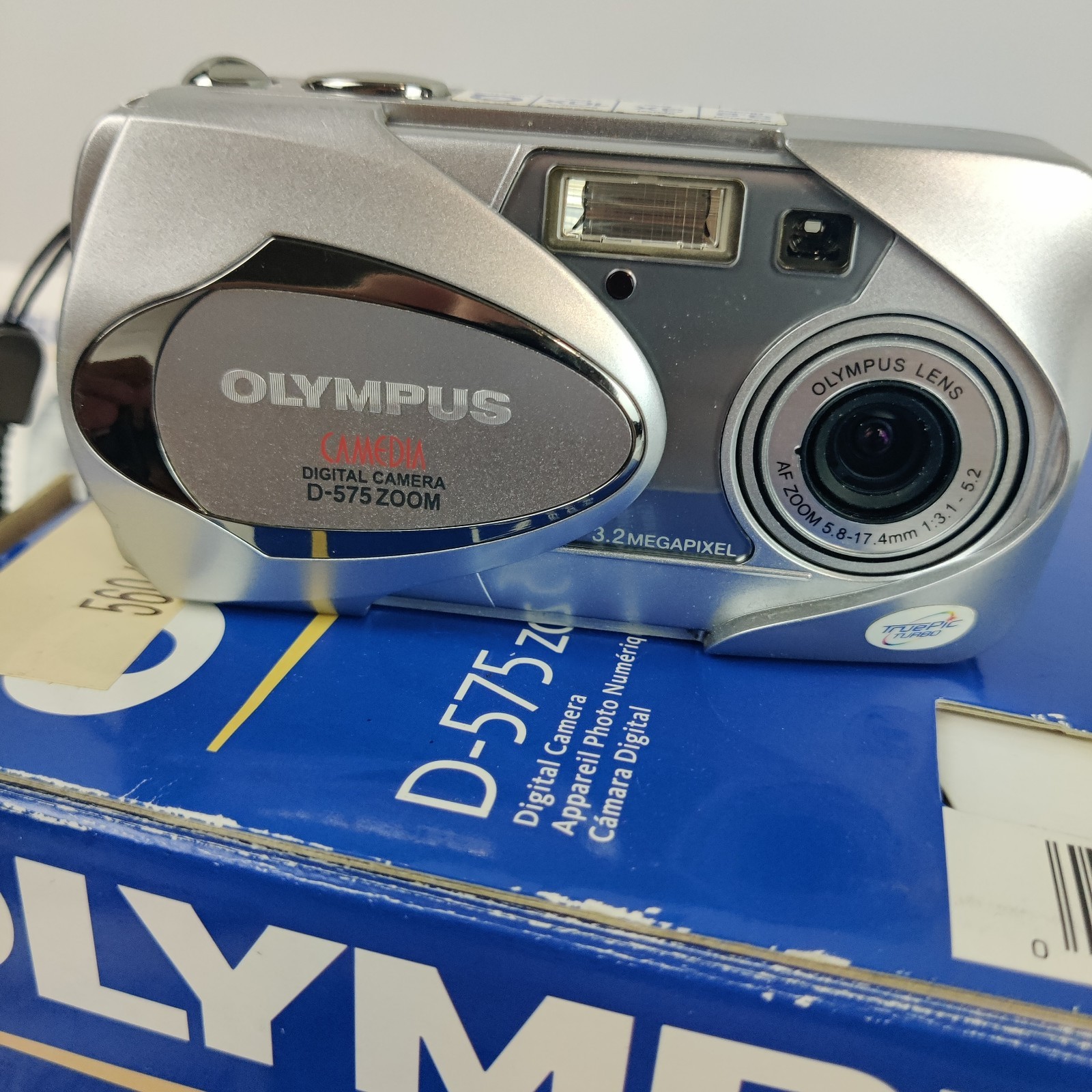 Olympus D-575 Compact Digital Camera Silver Tested Boxed plus memory card