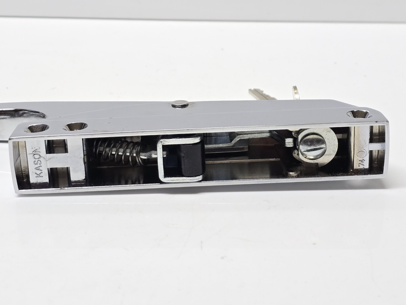 Kason 174B Offset Handle Edgemount Latch Complete set with Key Replacement