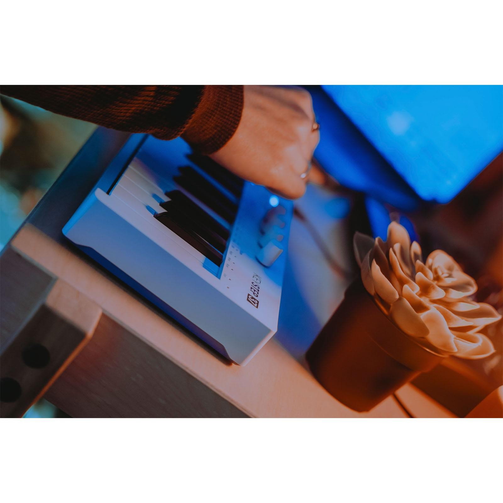Arturia KeyStep 37 mk2 Compact 37 Key Keyboard Controller & Sequencer