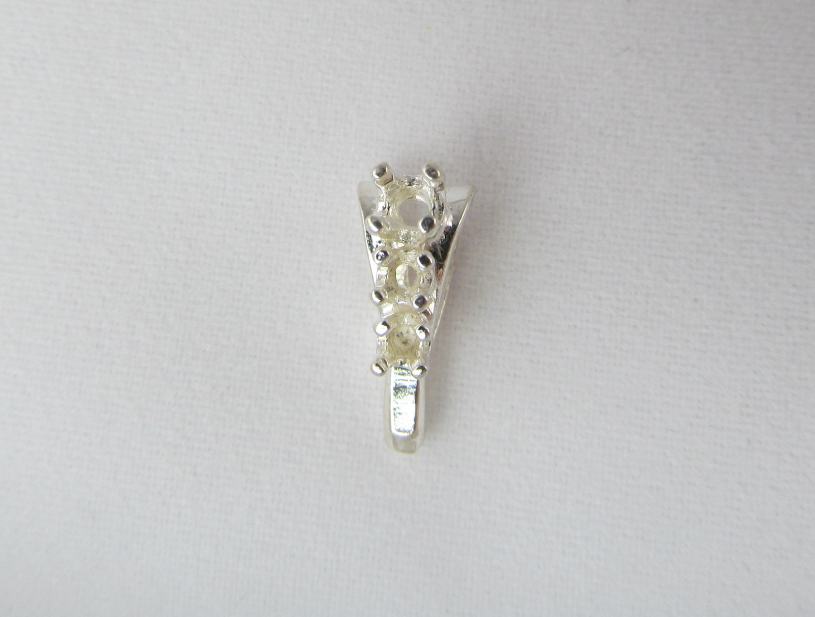 Sterling Silver Graduated Accented Bail for (1) 2.5, 2.25 & 2mm Round Gems