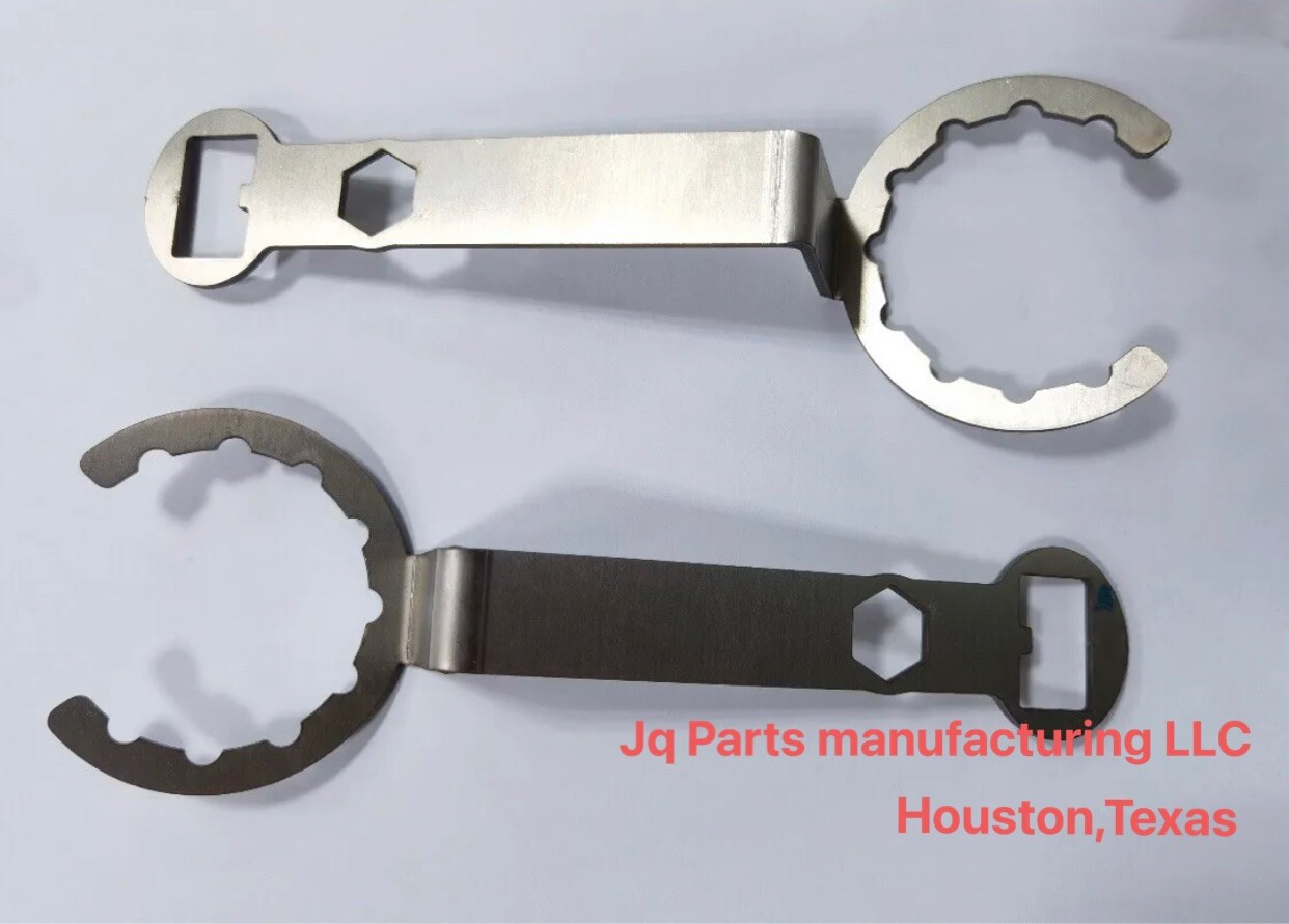 WARING 002963PLUS LOCK REMOVAL IMPROVED WRENCH FOR ONE GALLON CB BLENDER