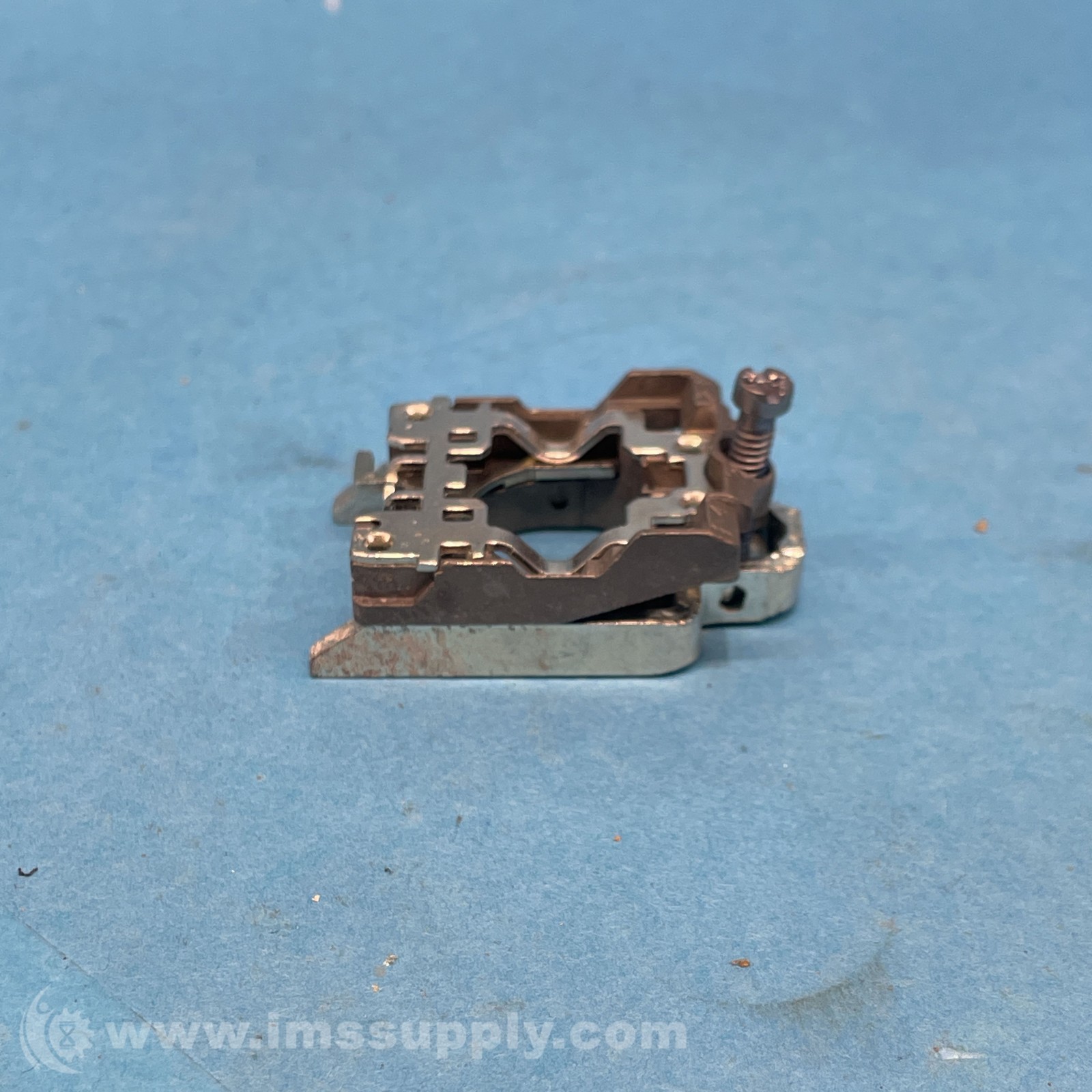 TE Connectivity ZB4BZ009 22MM Pushbutton FNIP