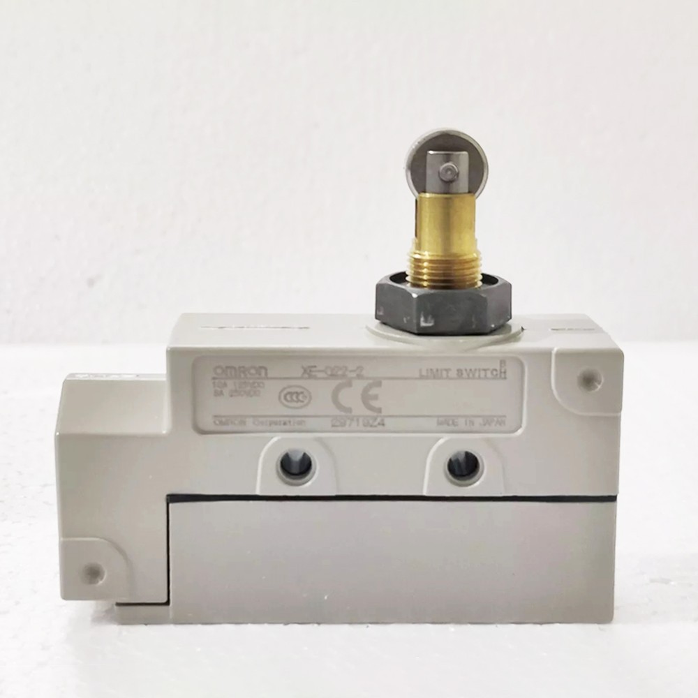 Omron New XE-Q22-2 XE-QA2-2 ZC-Q2155 ZC-Q2255 Limit switch Factory wholesale