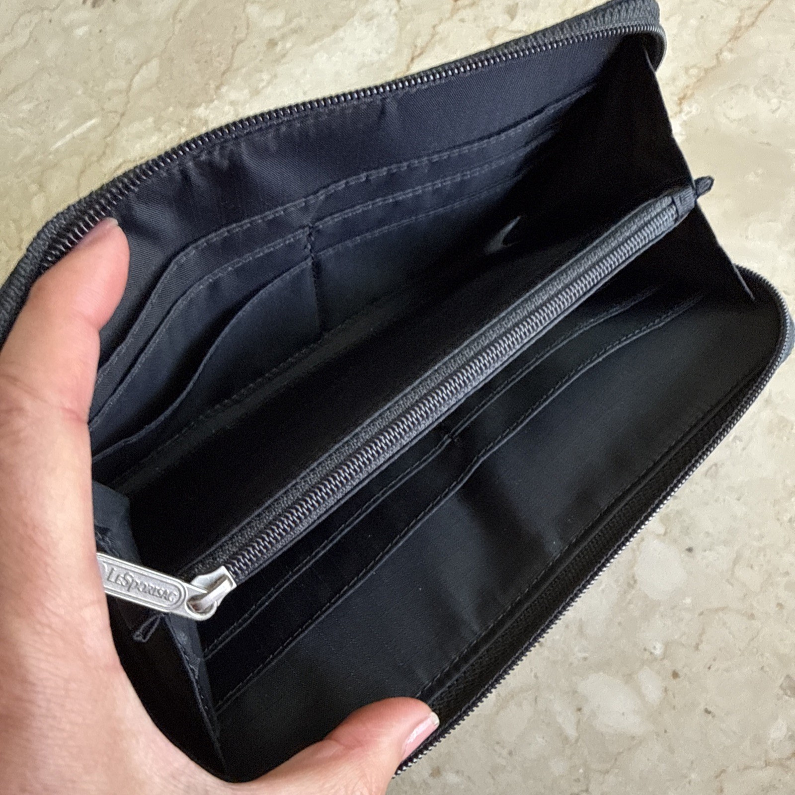 EUC LeSportsac ZIP AROUND ORGANIZER WALLET Black