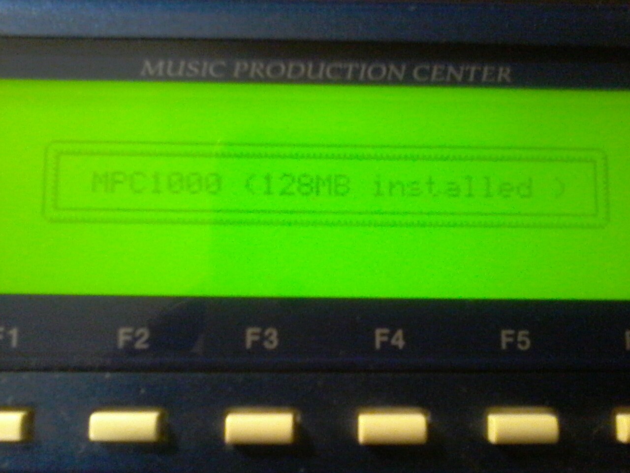 Akai MPC1000 SAMPLER , SEQUENCER AND DRUM MACHINE WITH 125MB RAM AND EXTRAS !!!!