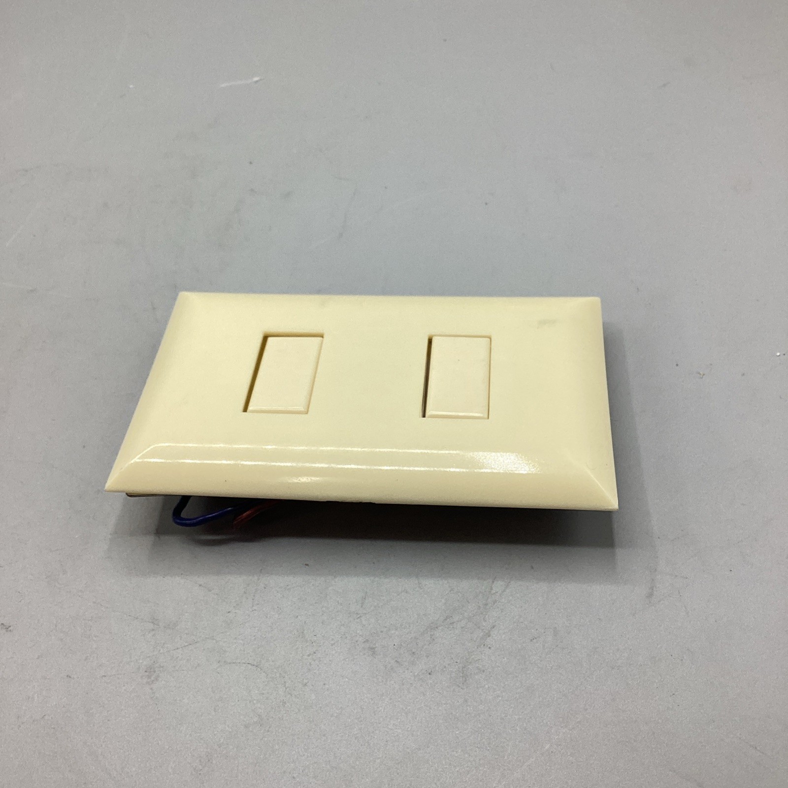 Touch Plate Switch Plates Model 50-2 1 Amp 24V Ivory NOB