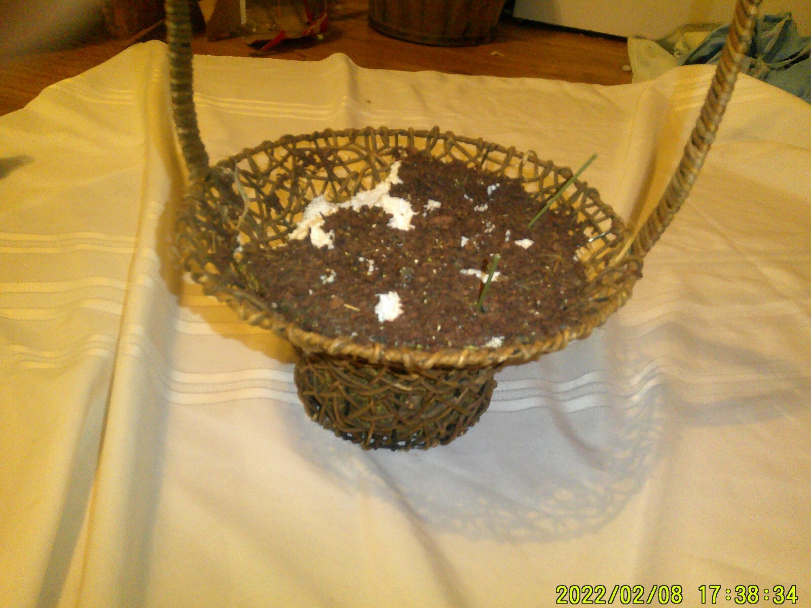 OLD WIRE BASKET WICKER COATING