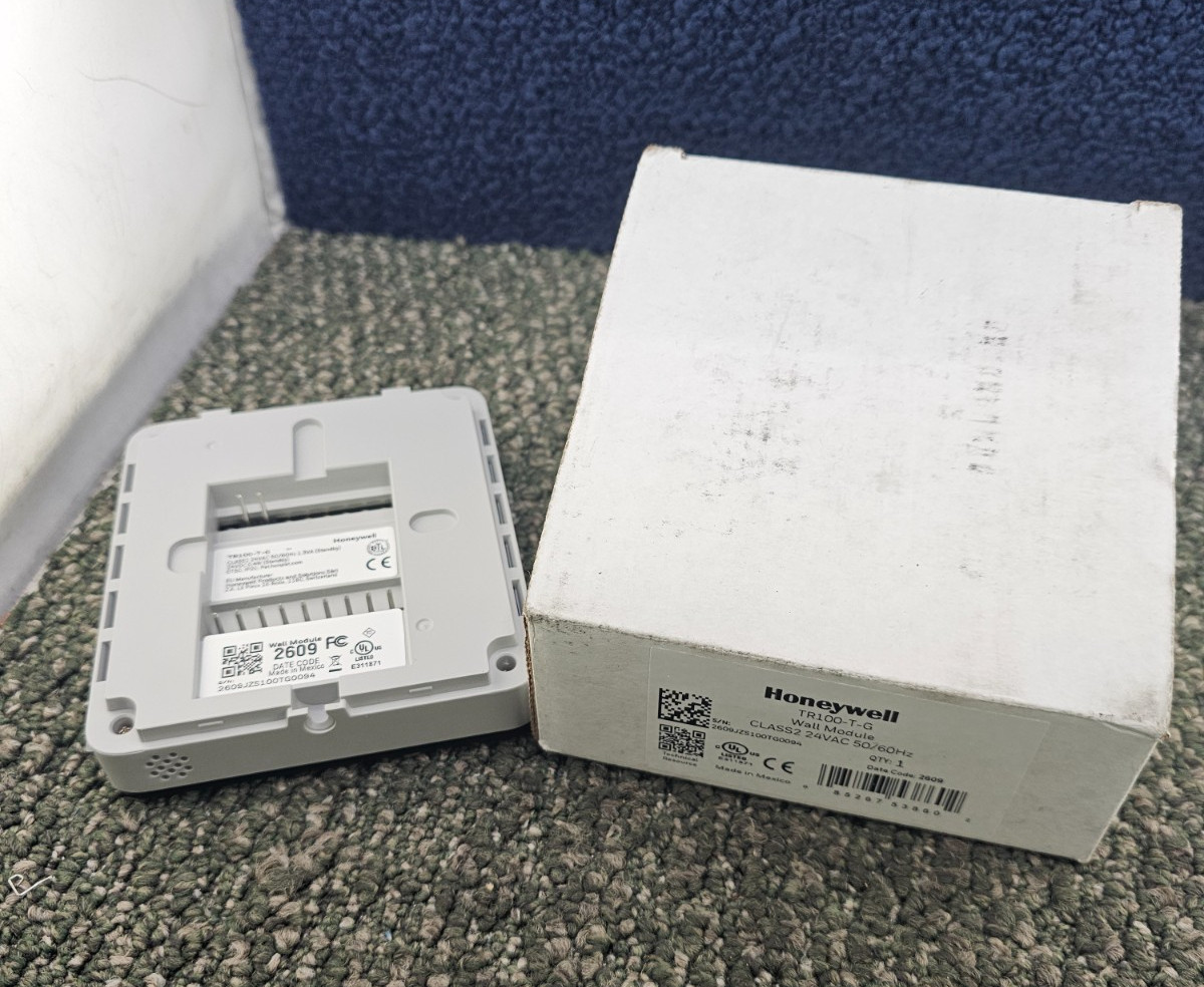 Honeywell TR100-T-G Wall Module Digital Temperature Sensor Class2 24VAC 50/60Hz