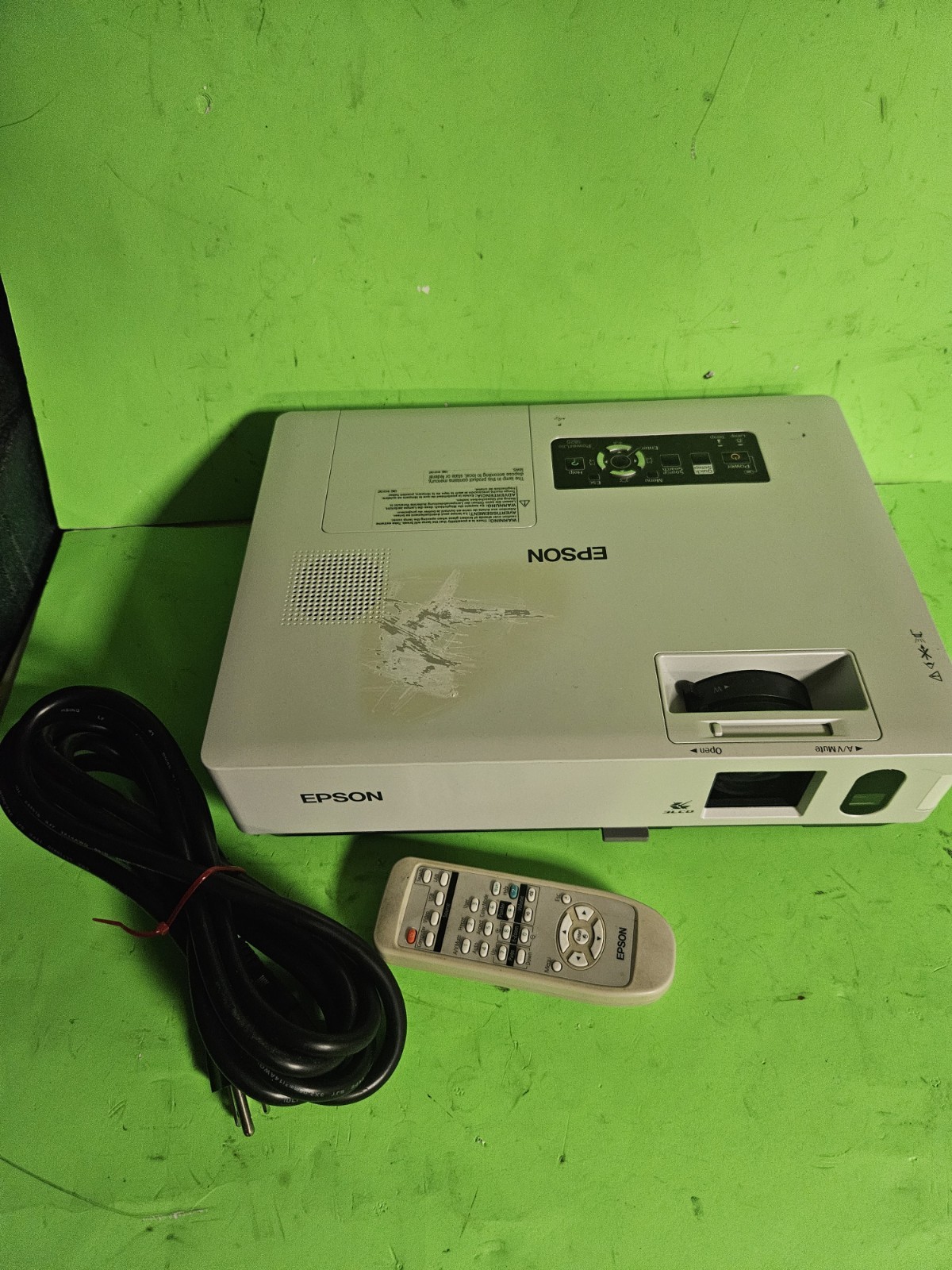 Epson PowerLite EMP-1825 3LCD Portable Projector 1299 hours
