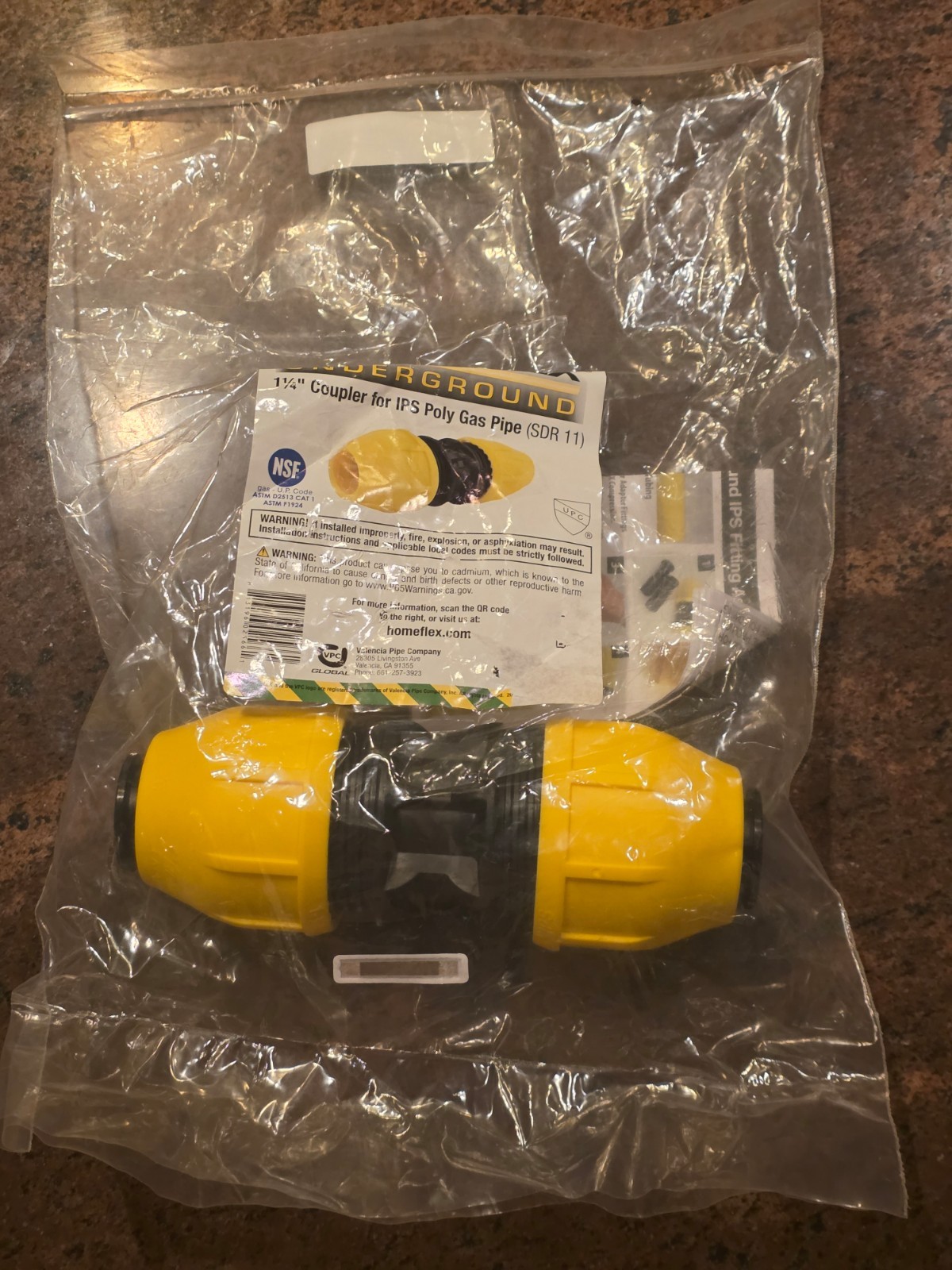 HOME-FLEX 18-429-012 1-1/4" IPS SDR 11 Yellow Poly Gas Pipe Underground Coupler