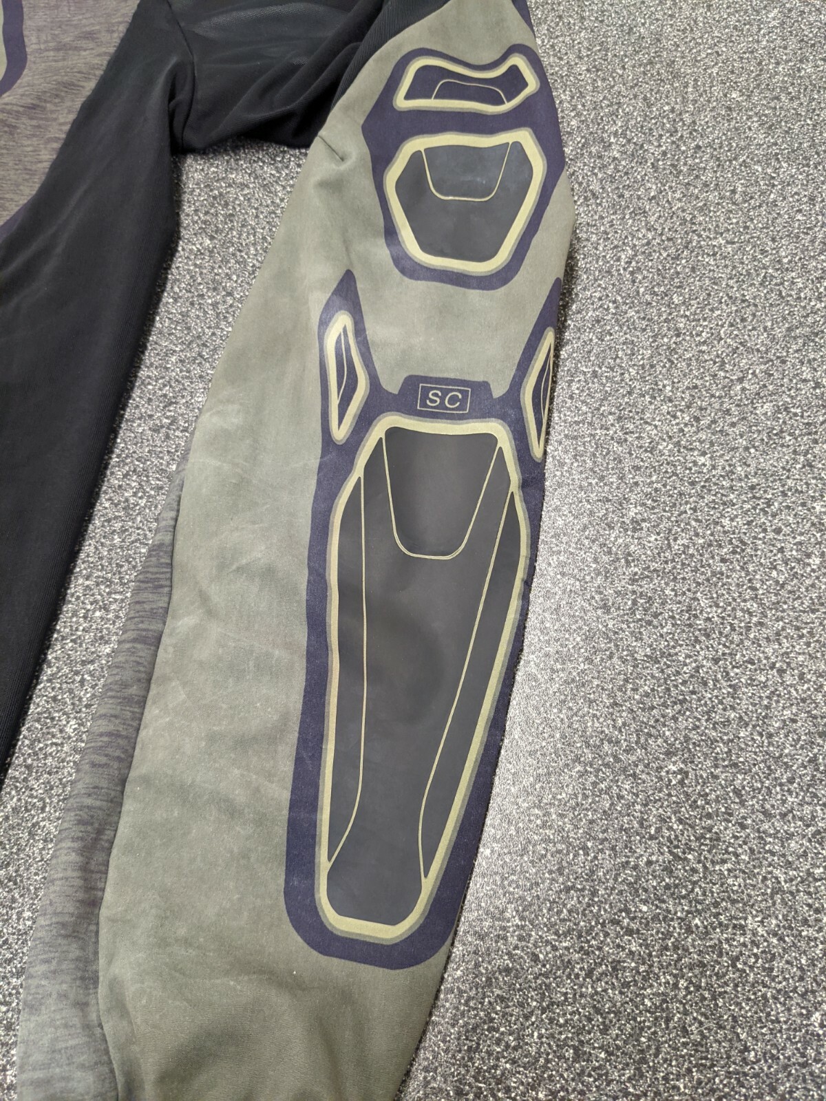 *Custom* AAF 2017 CARBON SC jersey. SIZE XL. RARE!