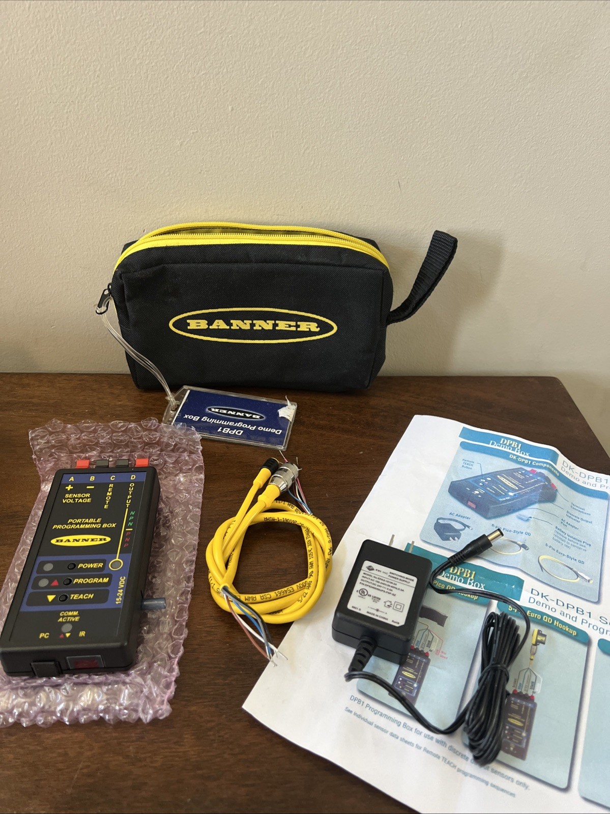 BANNER ENGINEERING DPB1 Demo Programming Box Kit Untested